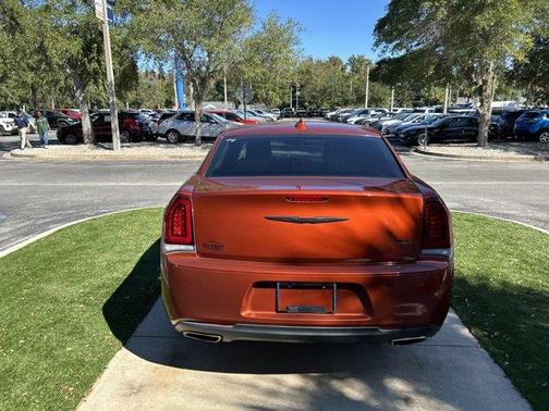2021 Chrysler 300 Touring