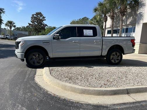 2023 Ford F-150 Lightning XLT
