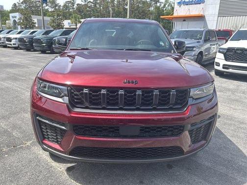 Velvet Red Pearlcoat 2026 Jeep Grand Cherokee L Laredo