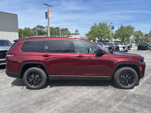 Velvet Red Pearlcoat 2026 Jeep Grand Cherokee L Laredo