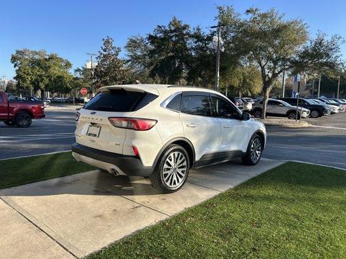 2020 Ford Escape Titanium Hybrid