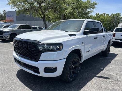 Bright White Clearcoat 2026 RAM 1500 Big Horn/Lone Star