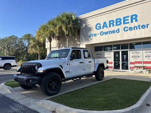 2022 Jeep Gladiator Sport