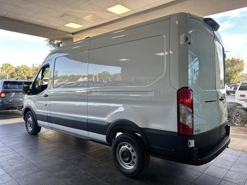 2026 Ford Transit-250 148 WB Medium Roof Cargo