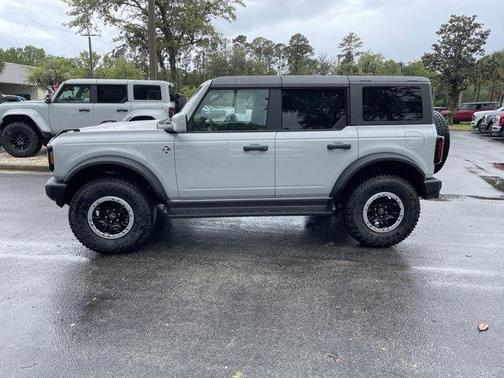 Avalanche 2026 Ford Bronco Outer Banks