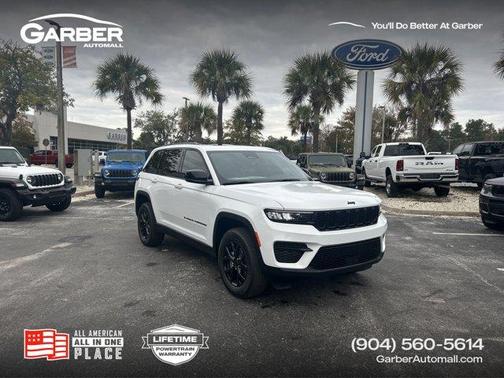 2025 Jeep Grand Cherokee Laredo