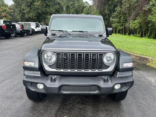 Granite Crystal Clearcoat Metallic 2026 Jeep Wrangler Sport