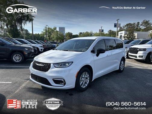 Bright White Clearcoat 2026 Chrysler Pacifica Select