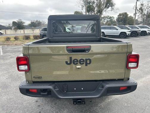 2026 Jeep Gladiator Sport