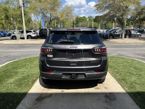 Granite Crystal Clearcoat Metallic 2017 Jeep Compass Sport