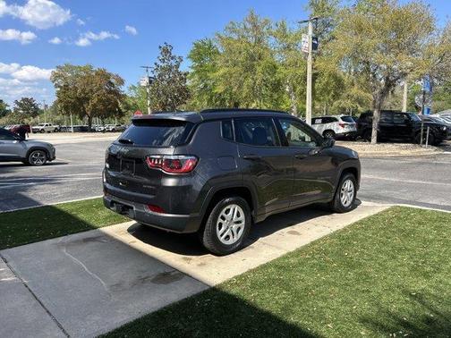 Granite Crystal Clearcoat Metallic 2017 Jeep Compass Sport
