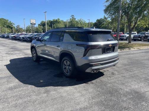 Sterling Gray Metallic 2026 Chevrolet Traverse LT