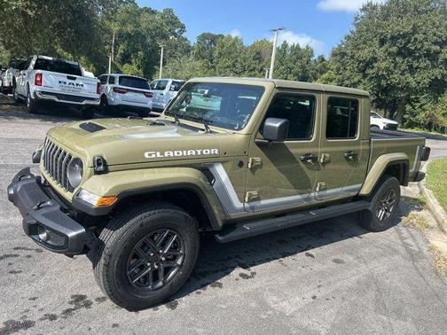 2025 Jeep Gladiator Sport