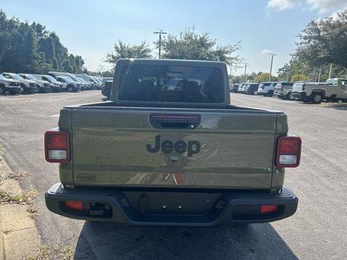 2025 Jeep Gladiator Sport