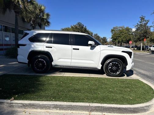 2023 Toyota Sequoia SR5