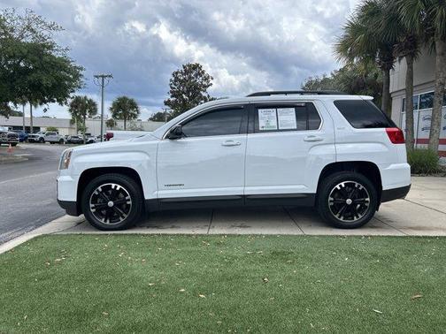 Summit White 2017 GMC Terrain SLT