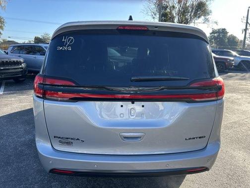 2026 Chrysler Pacifica Limited