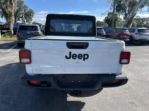 2025 Jeep Gladiator Sport
