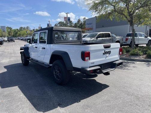 Bright White Clearcoat 2026 Jeep Gladiator Sport