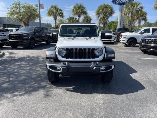 Bright White Clearcoat 2026 Jeep Gladiator Sport