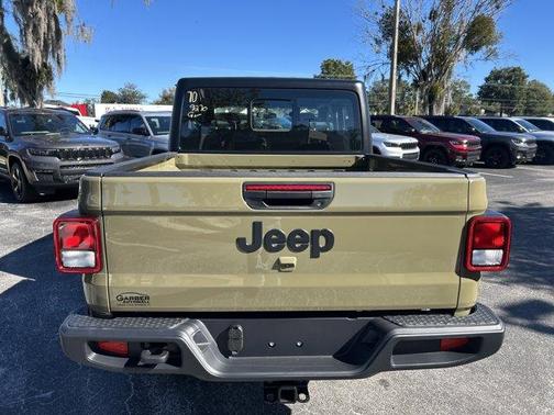 2026 Jeep Gladiator Sport