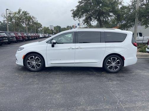2026 Chrysler Pacifica Pinnacle