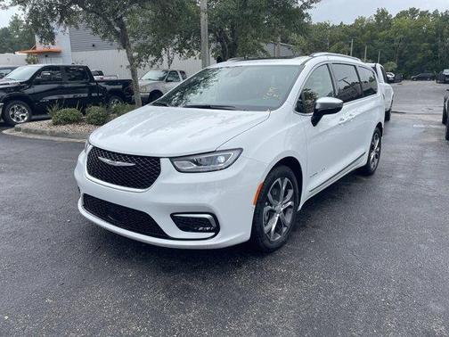 2026 Chrysler Pacifica Pinnacle