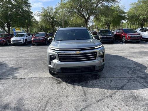 Sterling Gray Metallic 2026 Chevrolet Traverse LT