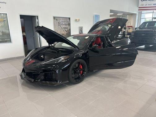 2025 Chevrolet Corvette E-Ray
