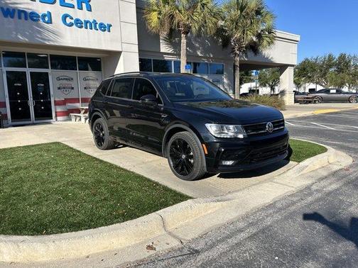 2021 Volkswagen Tiguan 2.0T SE R-Line Black