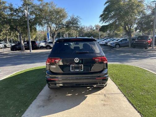 2021 Volkswagen Tiguan 2.0T SE R-Line Black