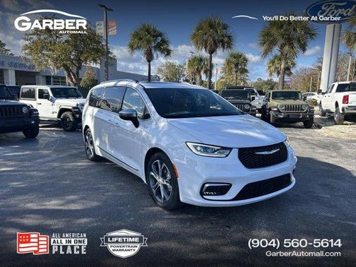 Bright White Clearcoat 2026 Chrysler Pacifica Pinnacle
