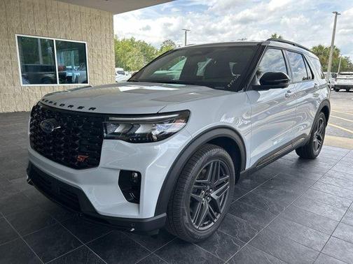 Space White Metallic 2026 Ford Explorer ST