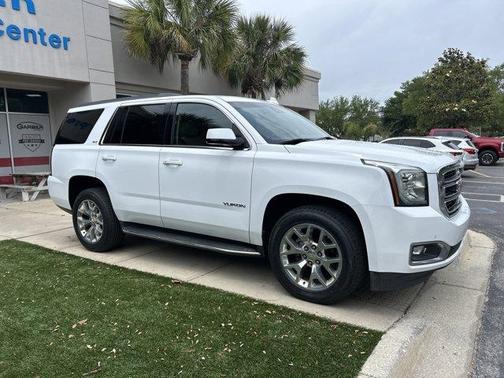 Summit White 2018 GMC Yukon SLT