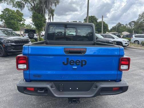 Hydro Blue Pearlcoat 2026 Jeep Gladiator Sport