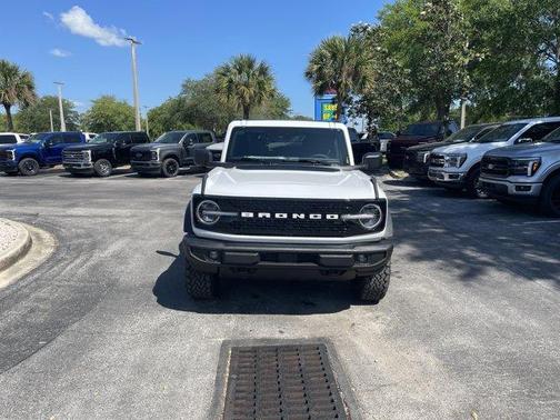 Oxford White 2026 Ford Bronco Outer Banks
