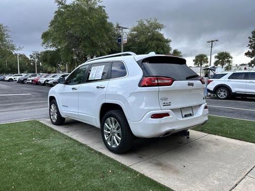 2016 Jeep Cherokee Overland