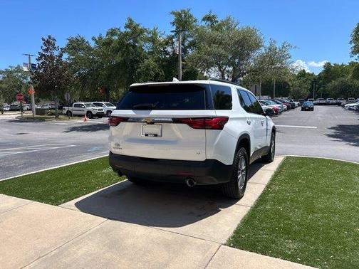 Summit White 2022 Chevrolet Traverse LT Leather