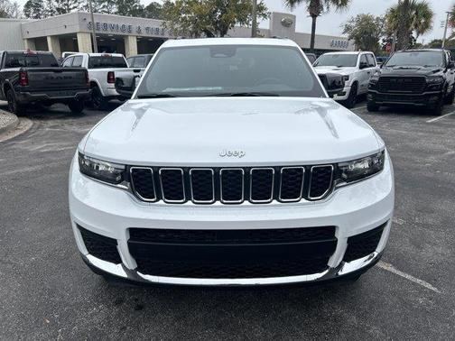 2025 Jeep Grand Cherokee L Laredo