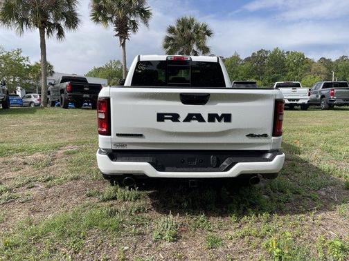 Bright White Clearcoat 2026 RAM 1500 Big Horn/Lone Star