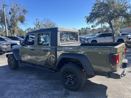 2026 Jeep Gladiator Sport