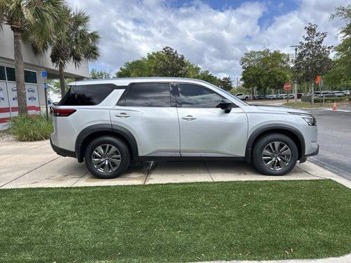2023 Nissan Pathfinder S