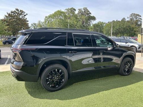 Mosaic Black Metallic 2026 Chevrolet Traverse LT