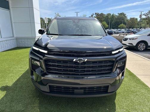 Mosaic Black Metallic 2026 Chevrolet Traverse LT
