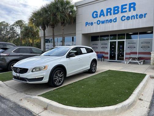 2017 Volvo V60 Cross Country T5