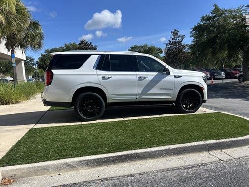 White Frost Tri-Coat 2022 GMC Yukon Denali