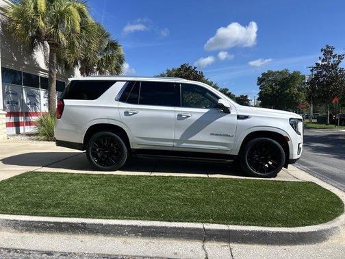 White Frost Tri-Coat 2022 GMC Yukon Denali