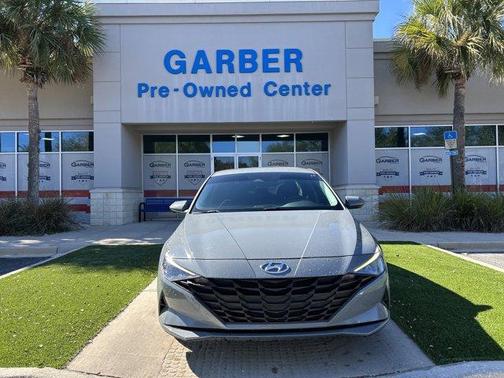 2023 Hyundai ELANTRA SE