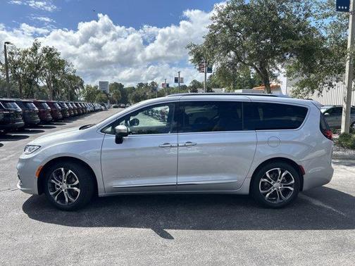2026 Chrysler Pacifica Pinnacle