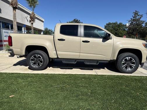 Sand Dune Metallic 2022 Chevrolet Colorado Z71